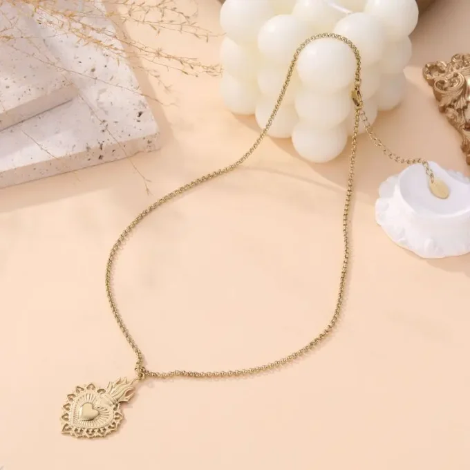 COLLIER