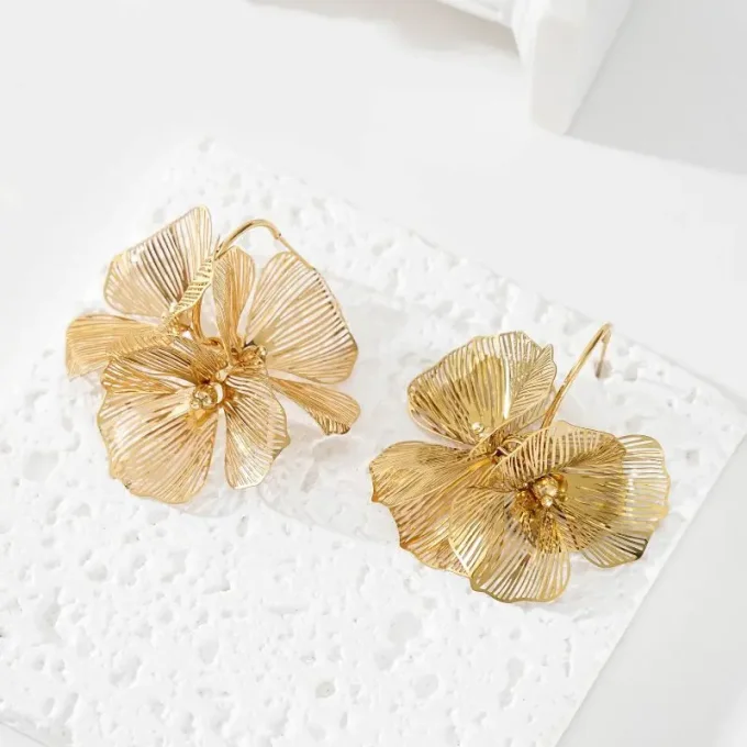 BOUCLES D'OREILLES