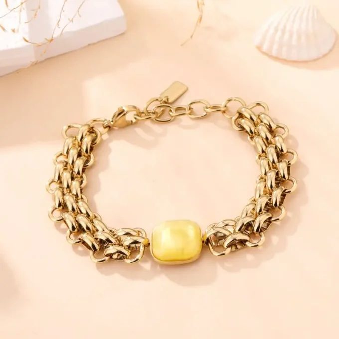 BRACELET
