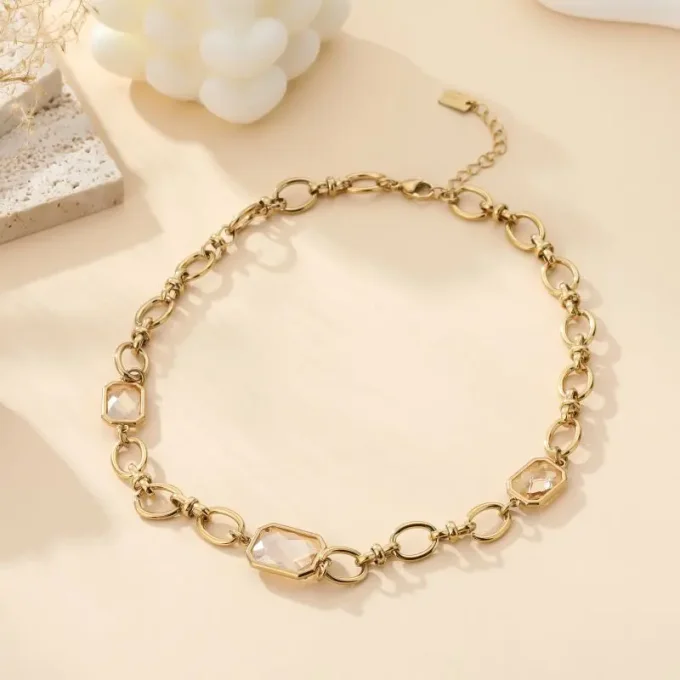 COLLIER