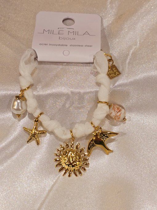 BRACELET