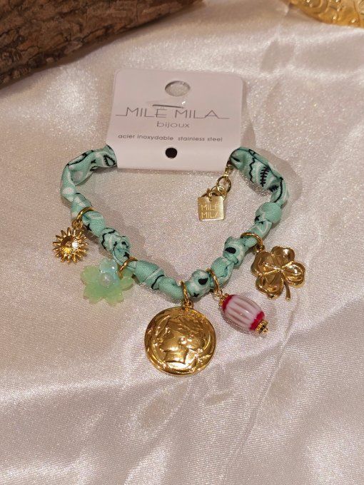 BRACELET