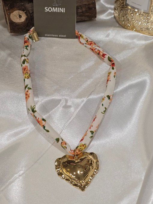 COLLIER