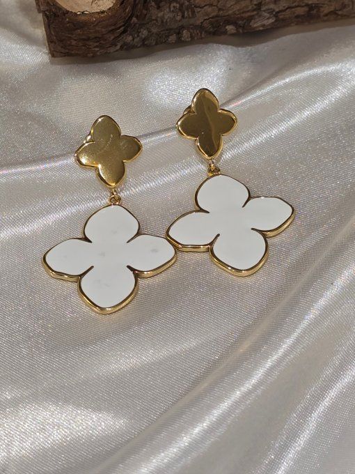 BOUCLES D'OREILLES