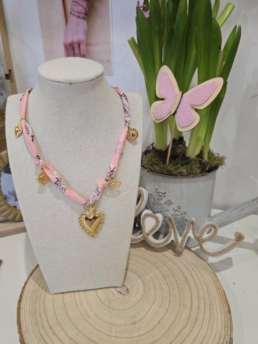 COLLIER