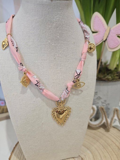 COLLIER