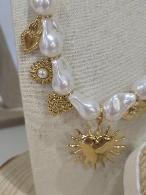 COLLIER