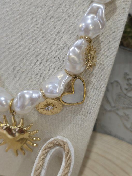 COLLIER