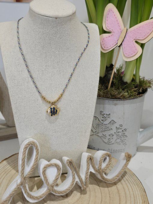 COLLIER