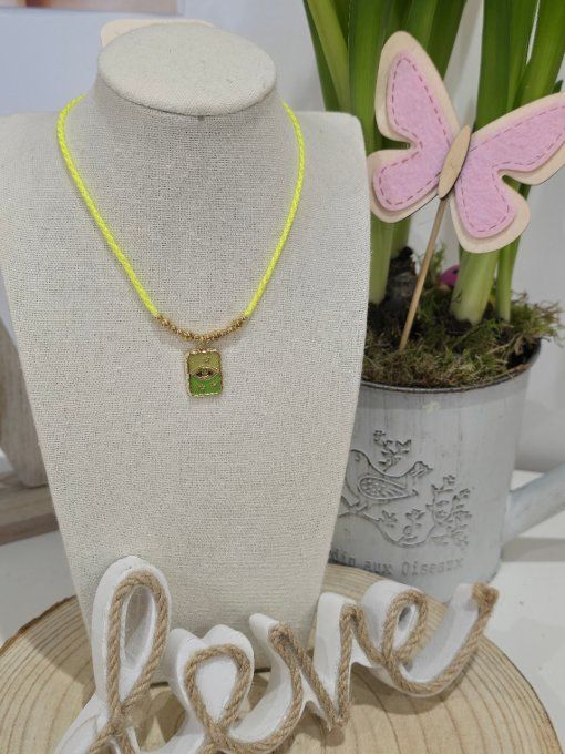 COLLIER