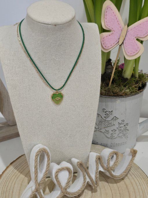 COLLIER