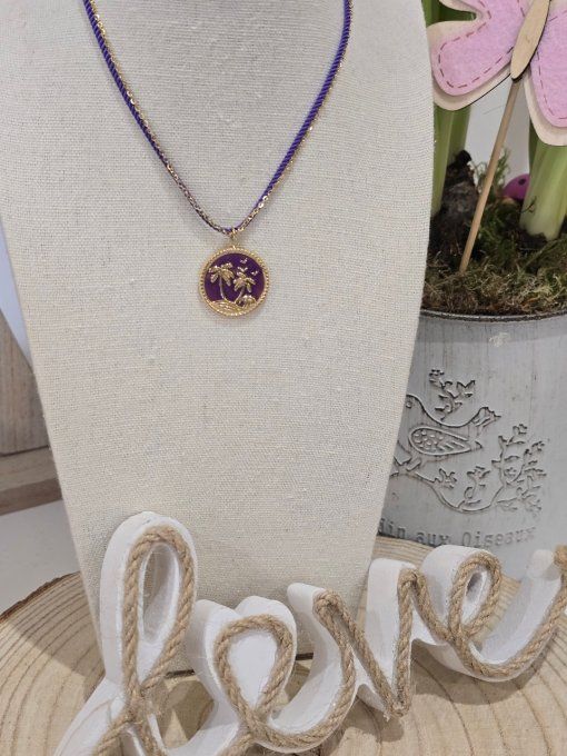 COLLIER