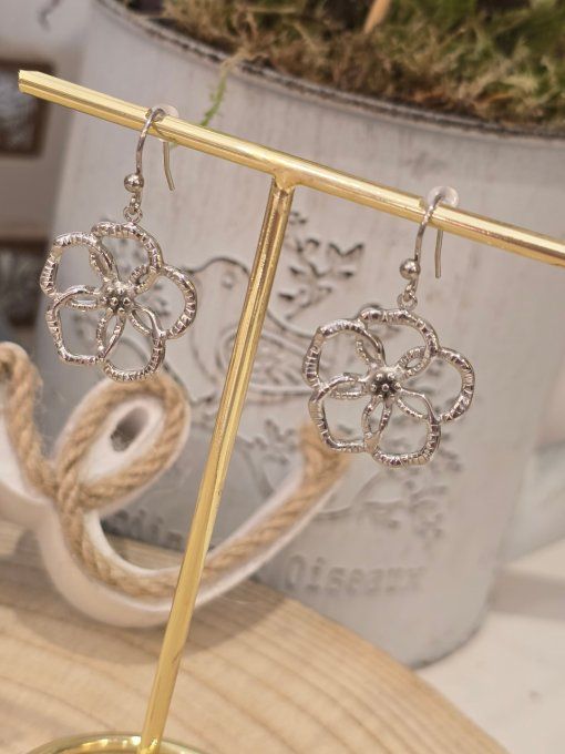 BOUCLES D'OREILLES
