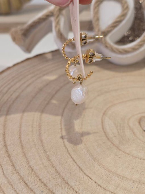 BOUCLES D'OREILLES