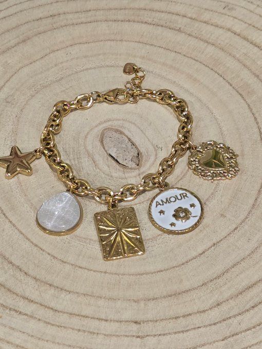 BRACELET