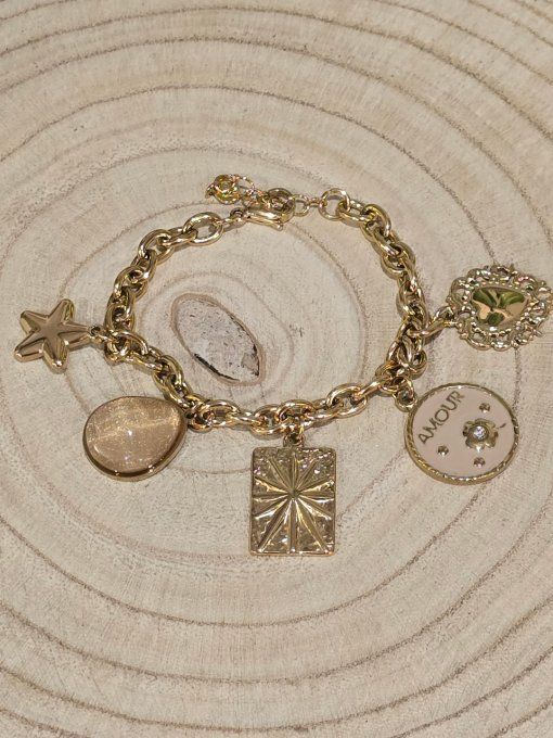BRACELET