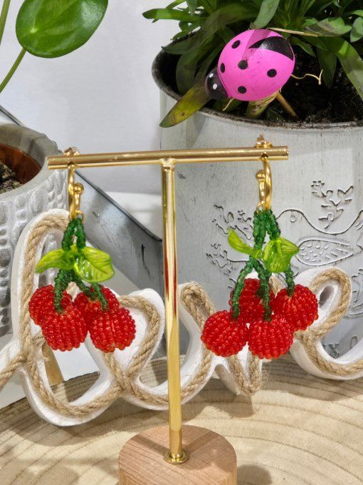 BOUCLES D'OREILLES
