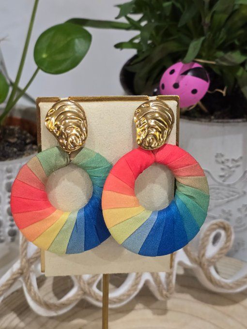 BOUCLES D'OREILLES