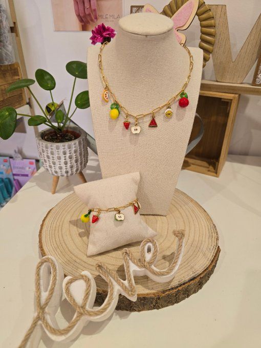 COLLIER