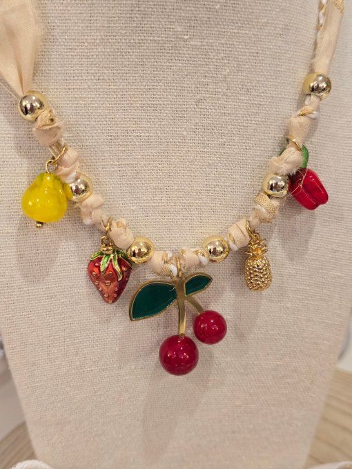COLLIER