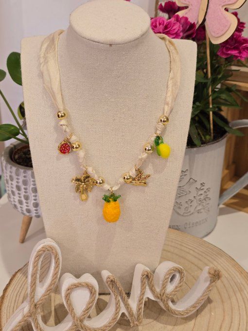 COLLIER