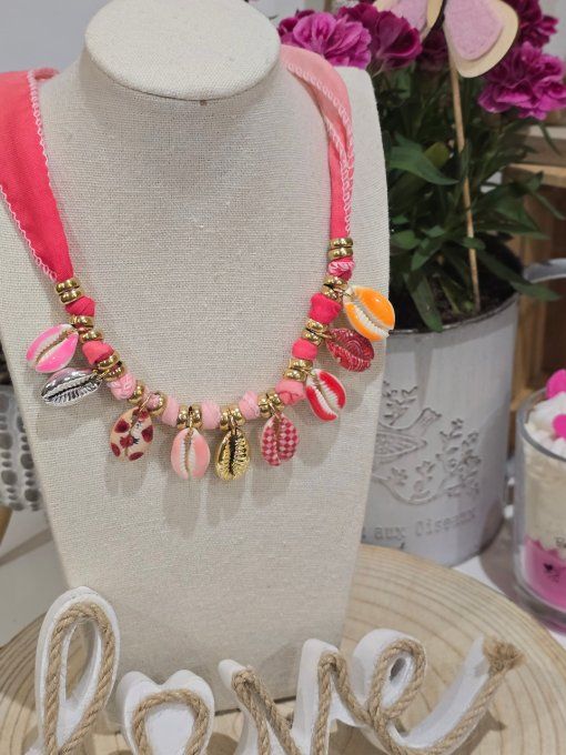 COLLIER