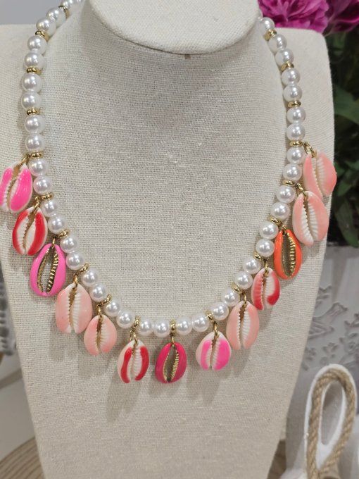 COLLIER