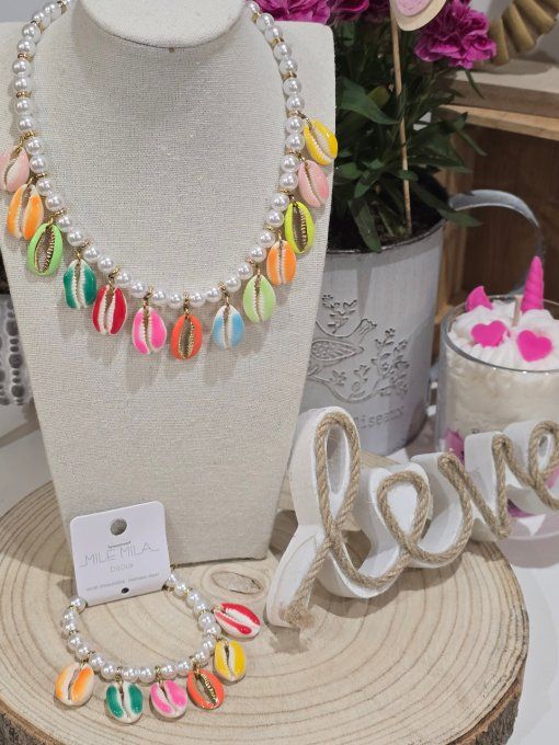 COLLIER