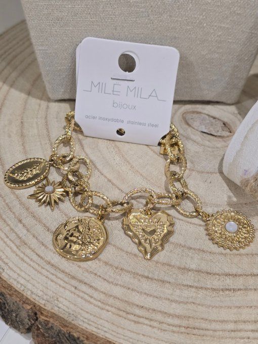 BRACELET