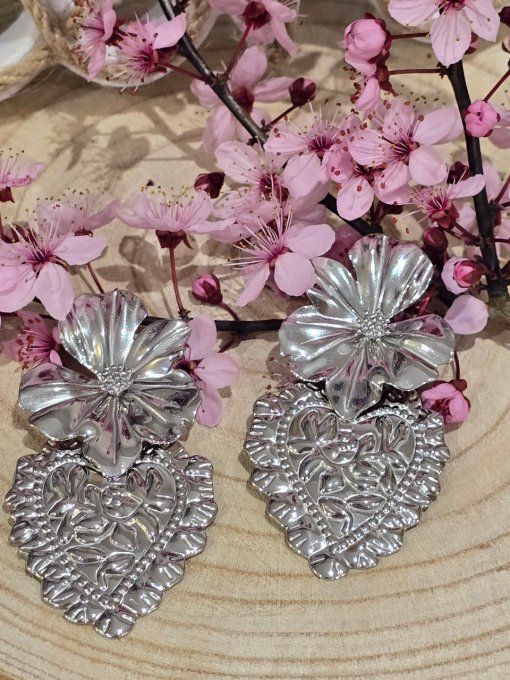 BOUCLES D'OREILLES