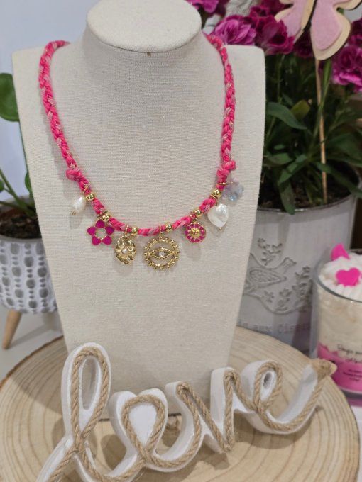COLLIER