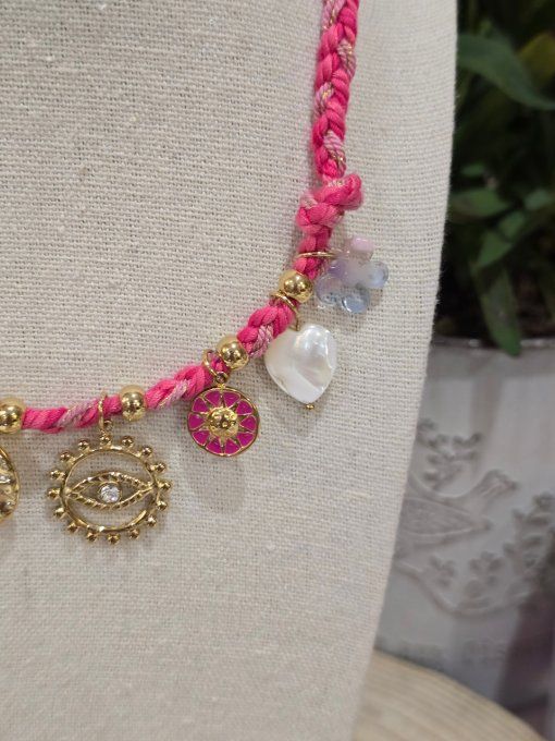 COLLIER