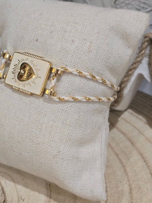 BRACELET