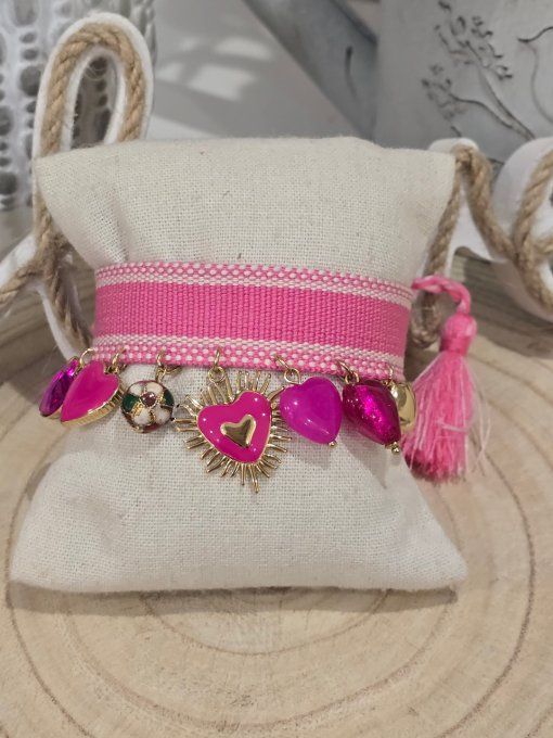 BRACELET