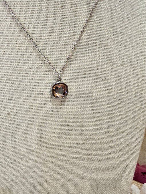 COLLIER