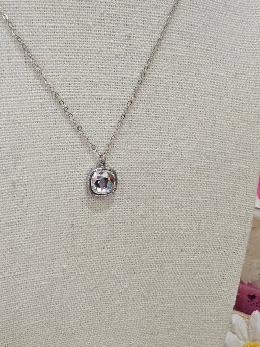 COLLIER