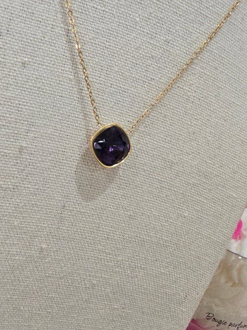 COLLIER