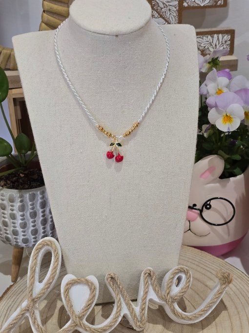 COLLIER