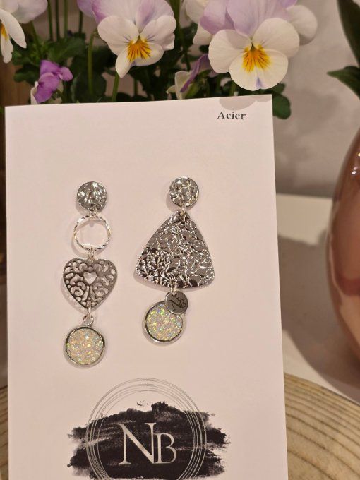 BOUCLES D'OREILLES