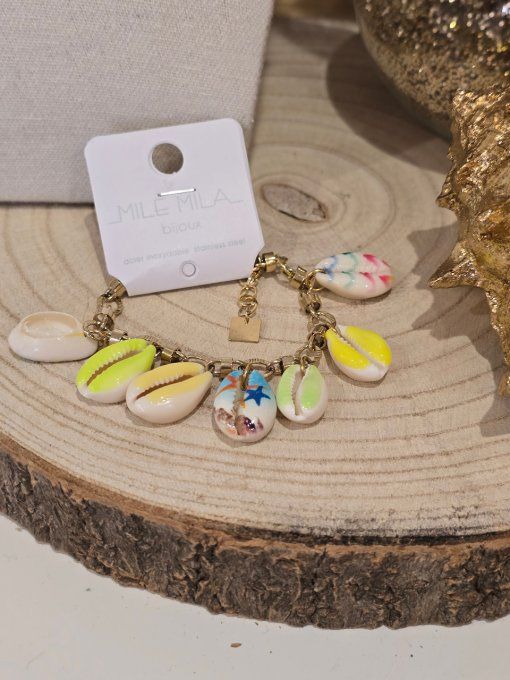 BRACELET