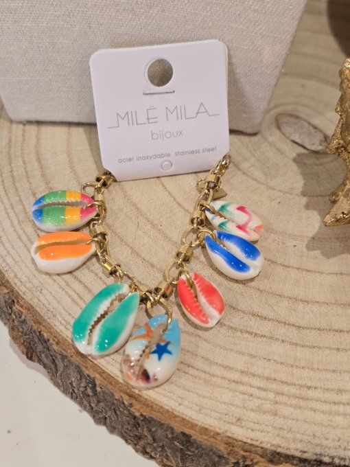 BRACELET