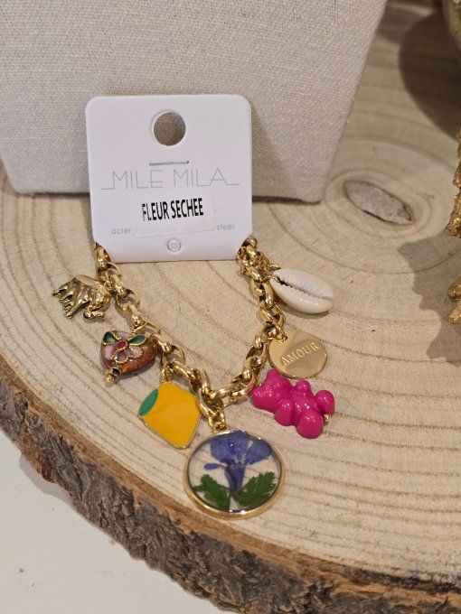 BRACELET