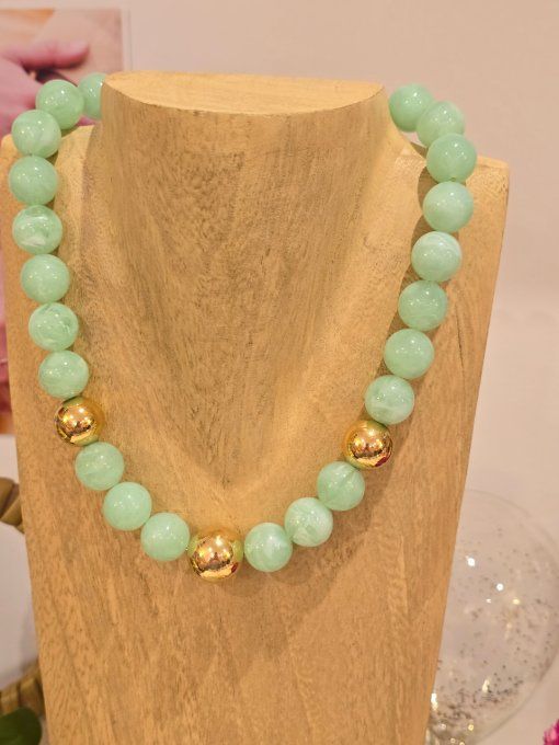 COLLIER