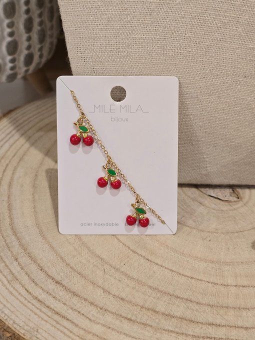 BRACELET