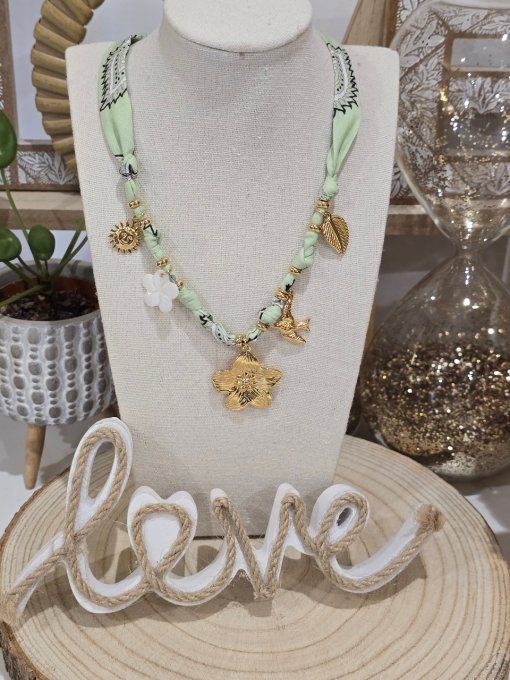 COLLIER