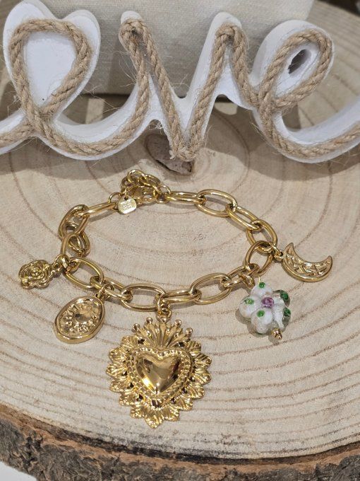 BRACELET