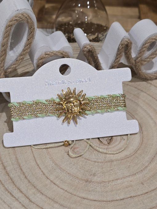 BRACELET