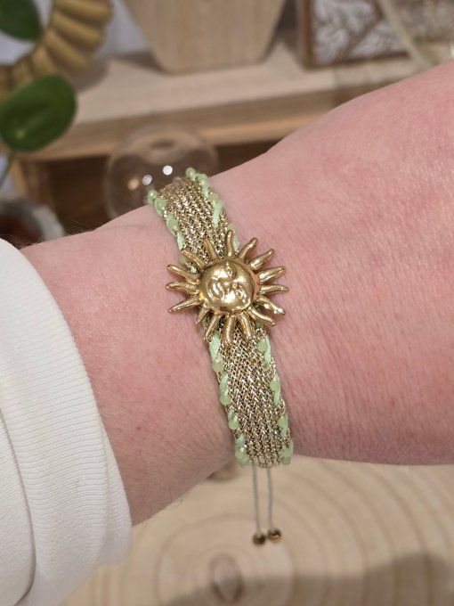 BRACELET