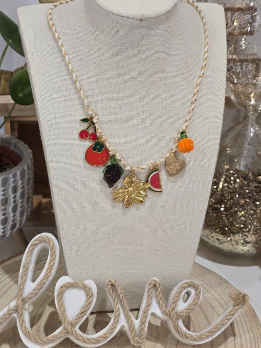 COLLIER