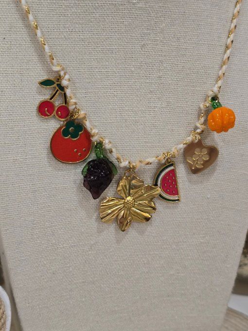 COLLIER